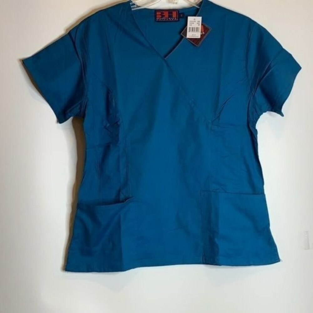 NWT Beverly Hills Uniforms  Scrubs Top Medium M